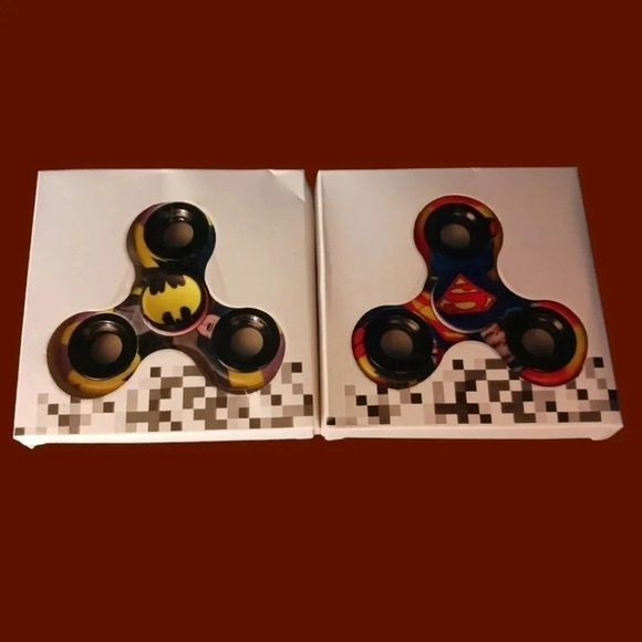 Batman and superman fidget spinner lot of 2 - Picture 3 of 4